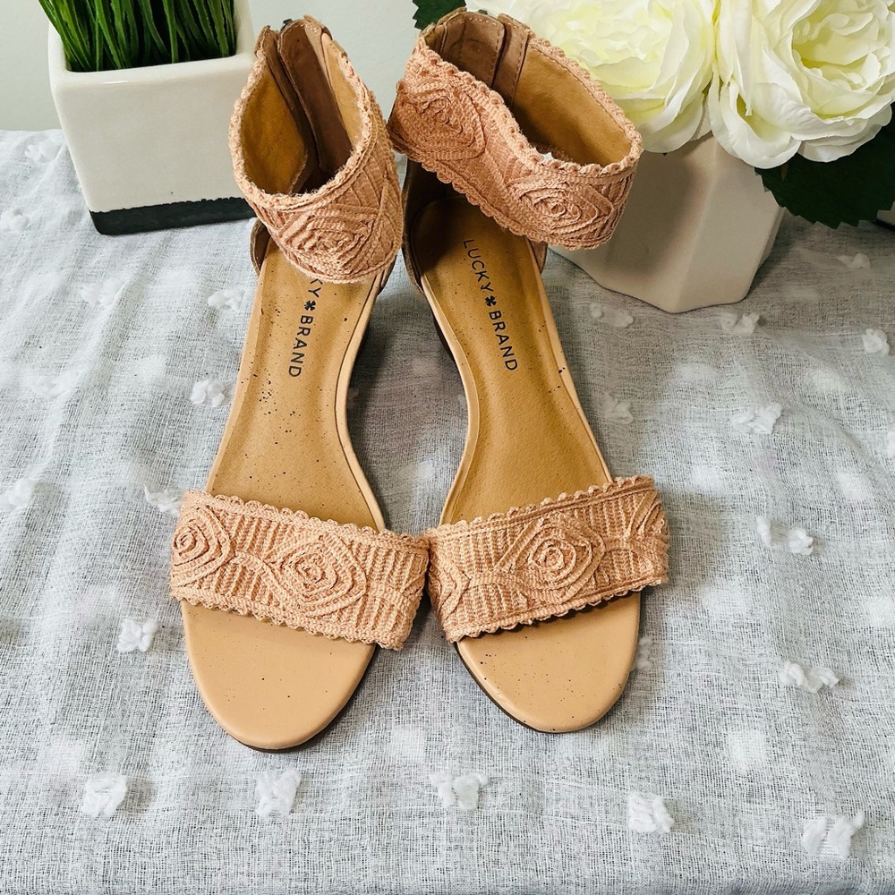 Lucky Brand Women's Peach Sandals